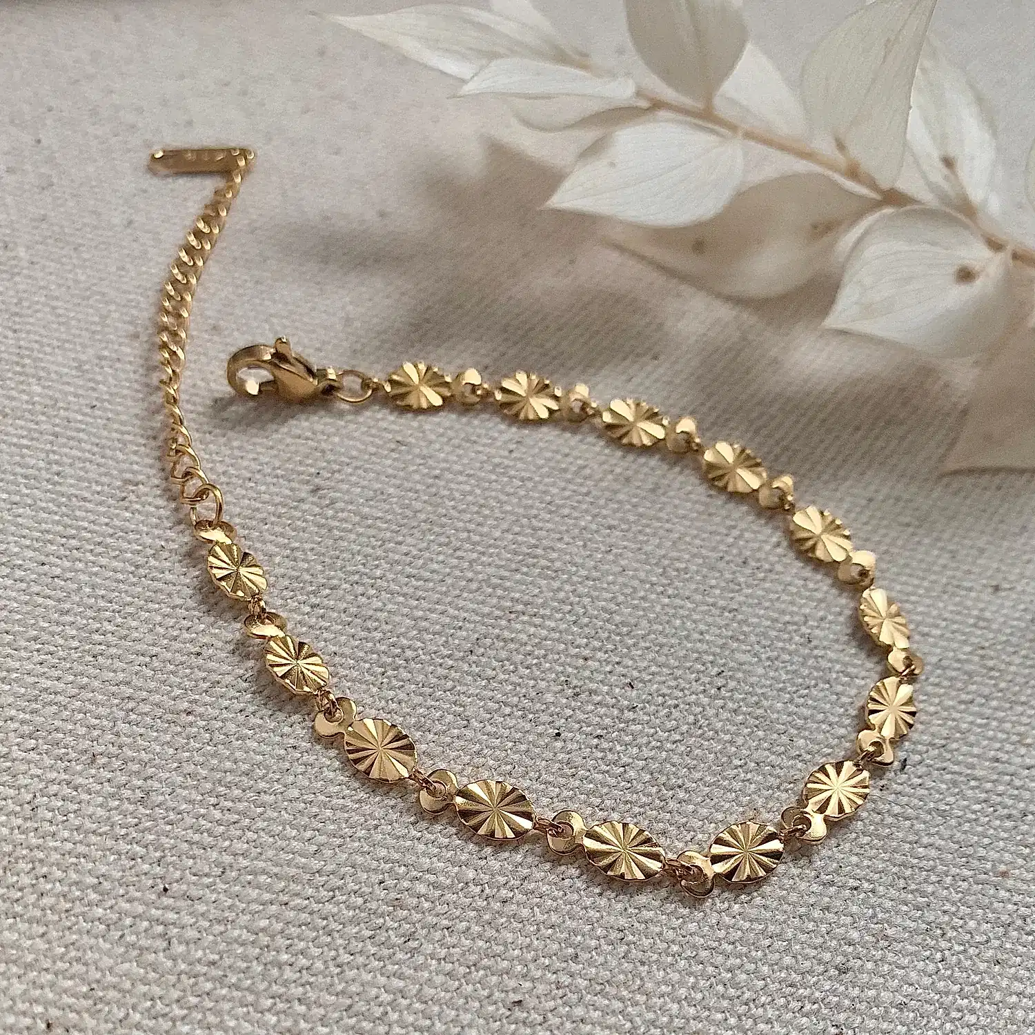 Everyday Oval Sunburst Chain Bracelet