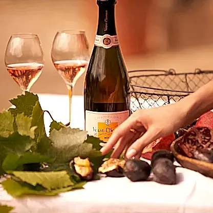 Veuve Clicquot Rosé Champagne - 75cl Bottle